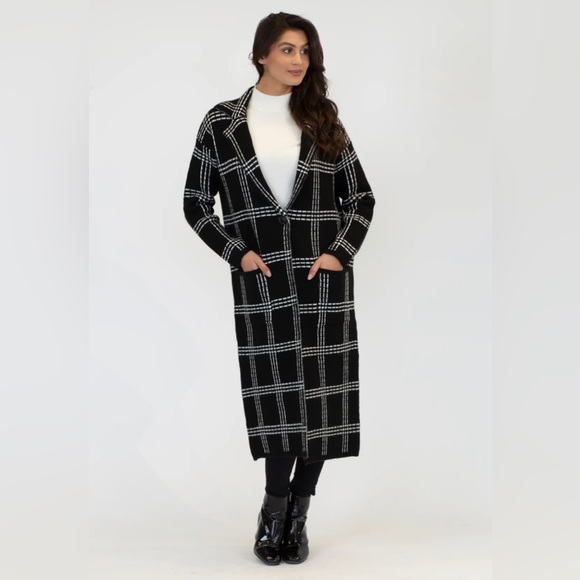 Lyla + Luxe Jimmi Printed Long Coat w/ Pockets | Black w/ White Stitch - Picture 2 of 4